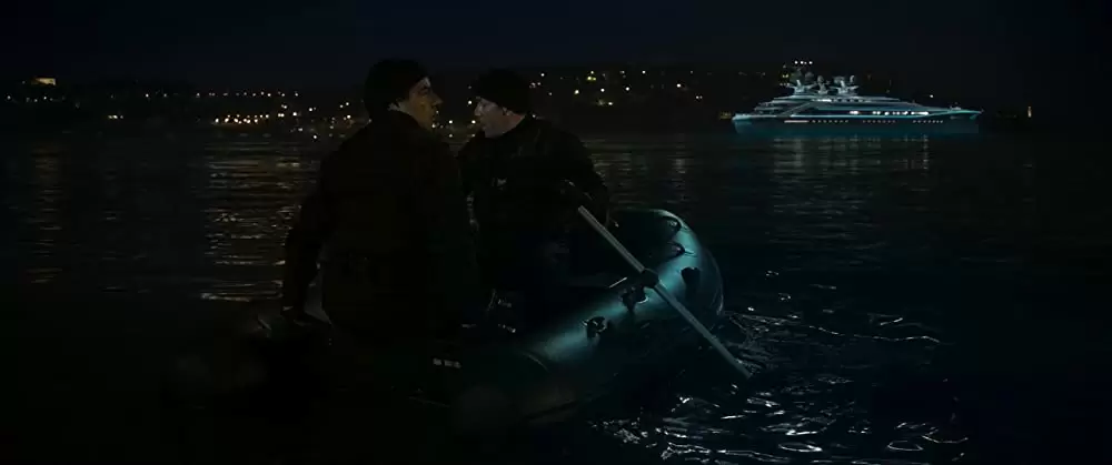 「ジョニー・イングリッシュ アナログの逆襲」ローワン・アトキンソン & ベン・ミラーの画像