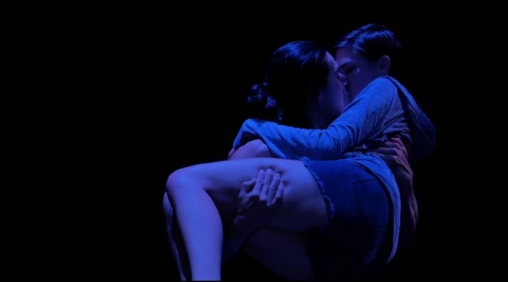 真夏の夜の初デートの画像