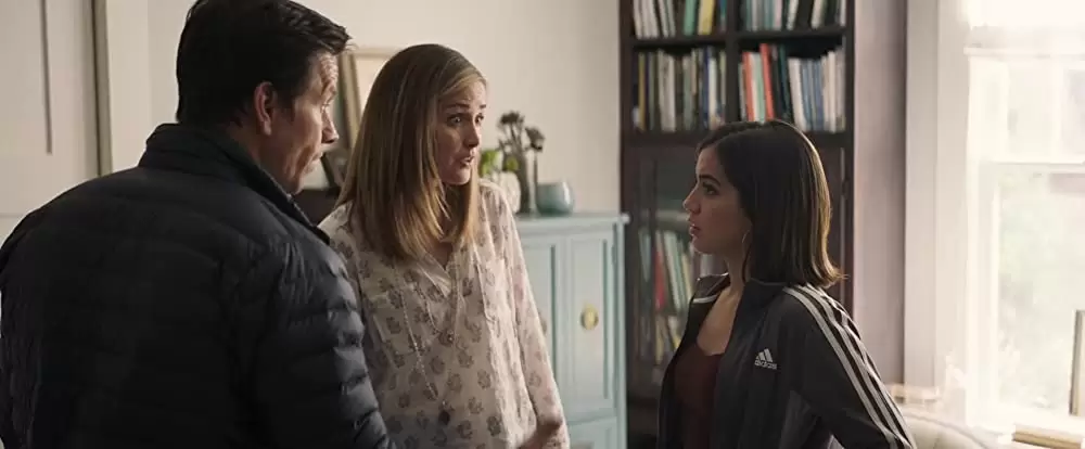 「インスタント・ファミリー ~本当の家族見つけました~」マーク・ウォールバーグ & ローズ・バーン & イザベラ・メルセドの画像