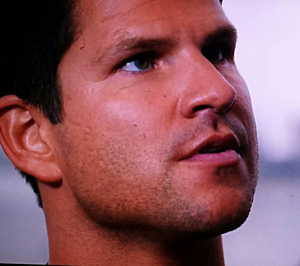 キャラクター 犯罪小説家の画像