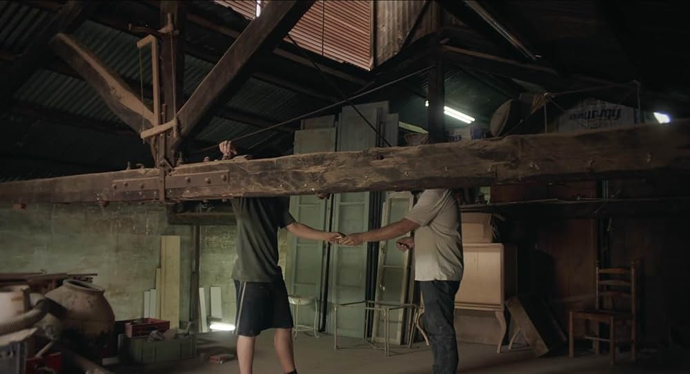 答えをもつ男の画像