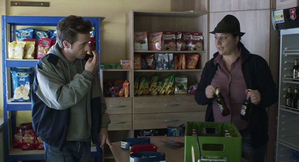 答えをもつ男の画像