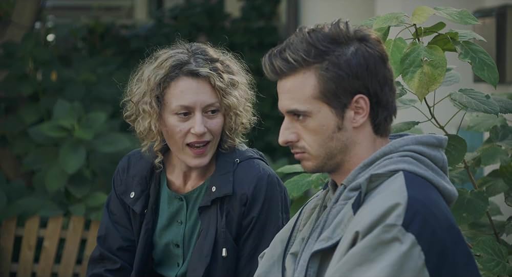 答えをもつ男の画像