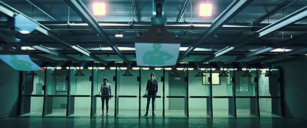 「ロスト・マネー 偽りの報酬」ミシェル・ロドリゲス & エリザベス・デビッキの画像