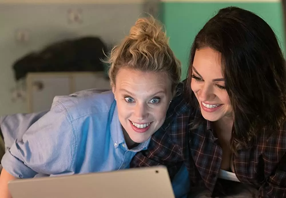 「バッド・スパイ」ミラ・クニス & ケイト・マッキノンの画像