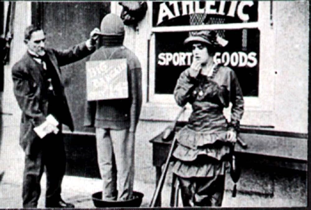 メーベルの結婚生活の画像