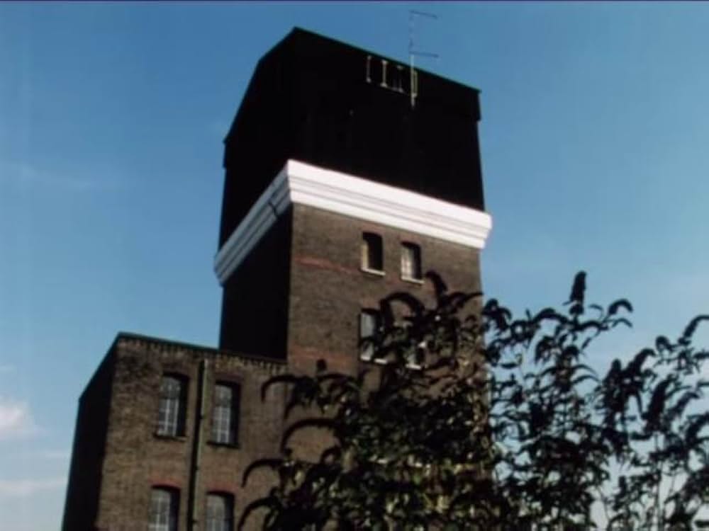 The Black Tower（原題）の画像