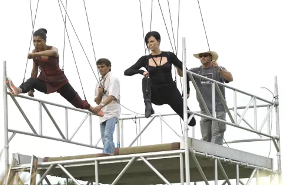 「イーオン・フラックス」シャーリーズ・セロン & ソフィー・オコネドーの画像