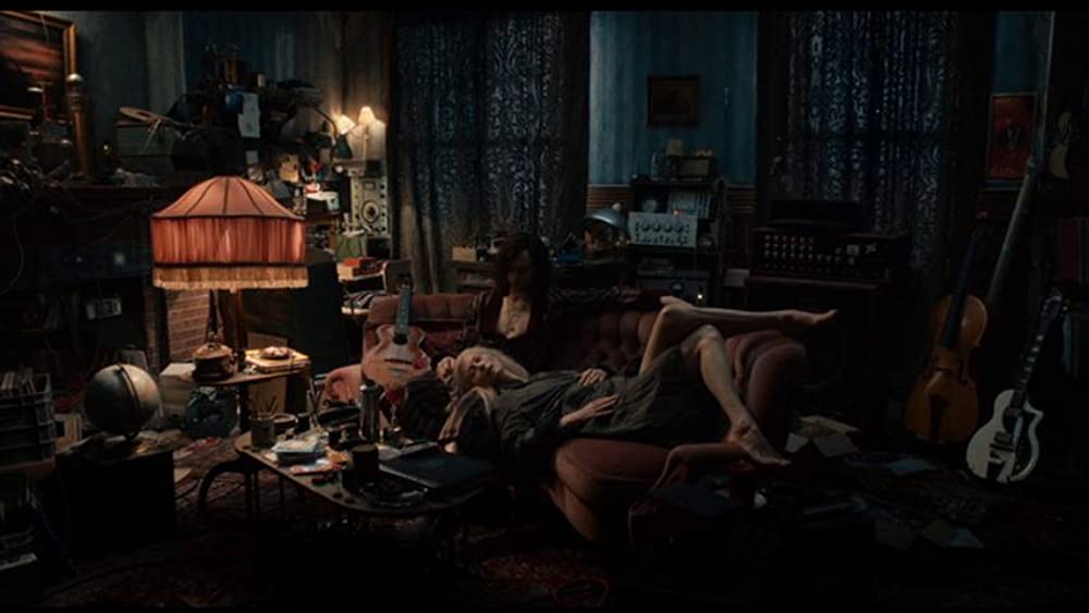 オンリー・ラヴァーズ・レフト・アライヴの画像