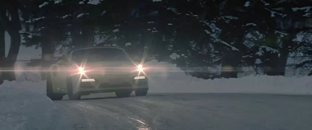 ガール・イン・ザ・ミラーの画像