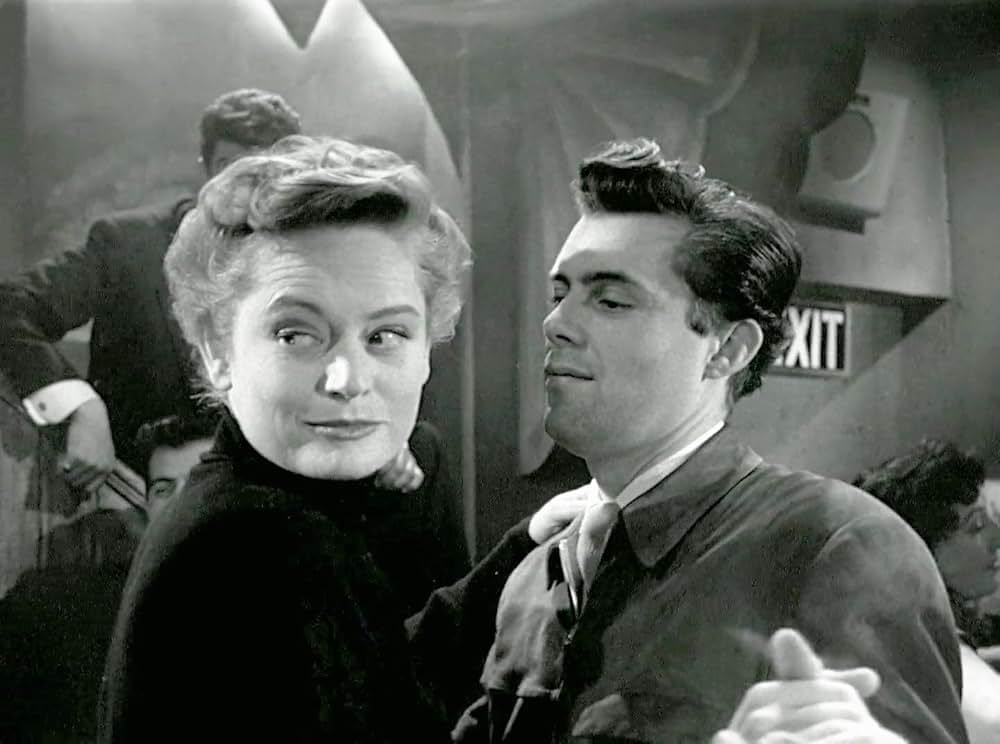 眠れる虎の画像