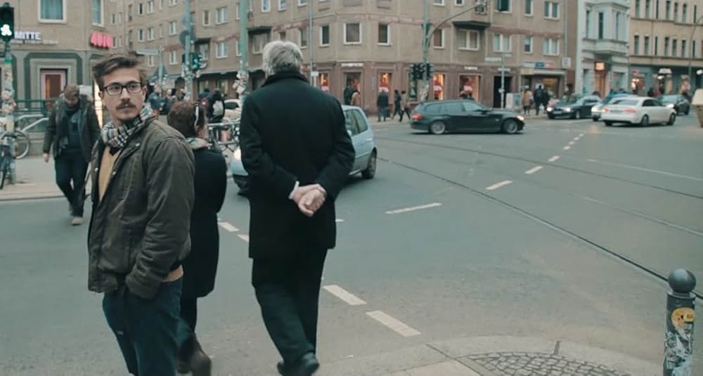 遠く離れた二人の画像