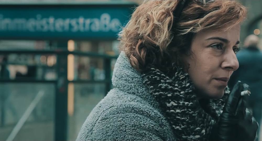 遠く離れた二人の写真