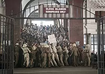 マンデラ 自由への長い道の画像