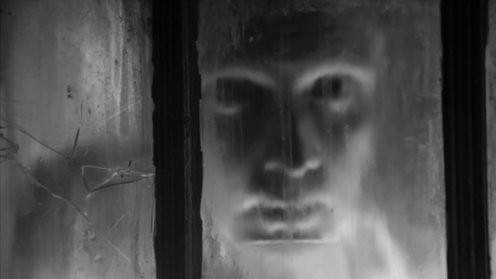 Keyhole（原題）の画像