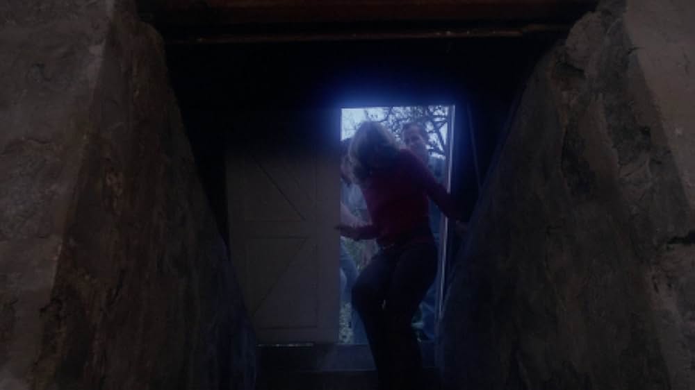 Schoolgirls in Chains（原題）の画像