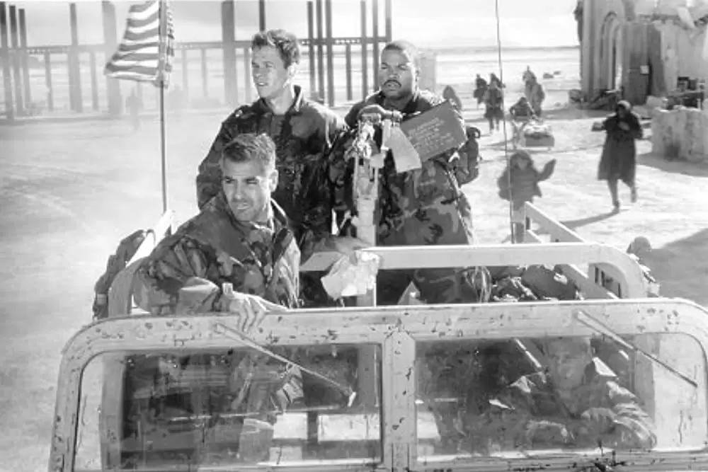 「スリー・キングス」ジョージ・クルーニー & マーク・ウォールバーグ & アイス・キューブ & スパイク・ジョーンズの画像