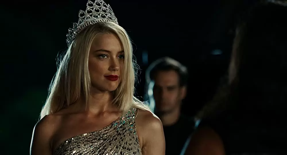 「マチェーテ・キルズ」アンバー・ハードの画像