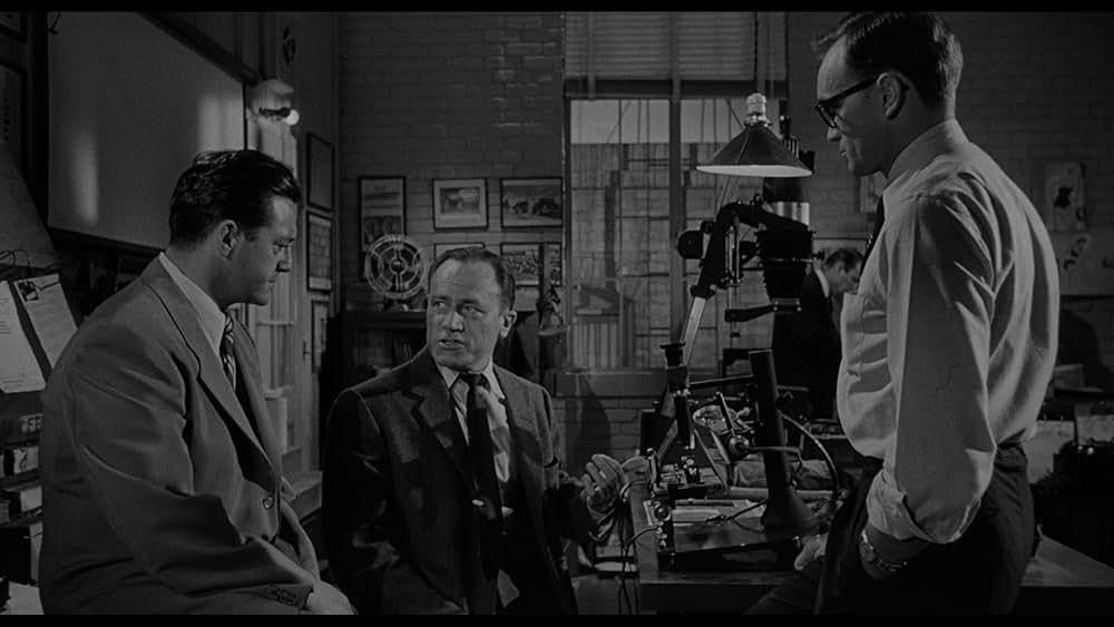 The Scarlet Hour（原題）の画像