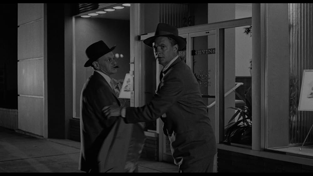 The Scarlet Hour（原題）の画像