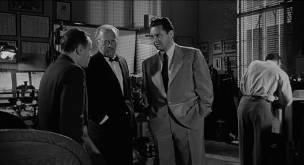 The Scarlet Hour（原題）の画像