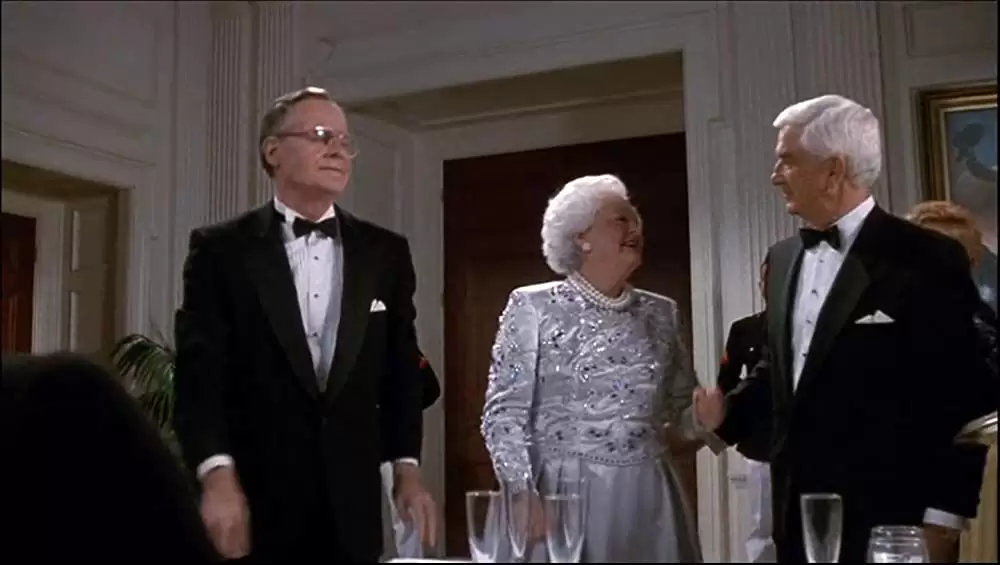 「裸の銃を持つ男 PART2 1/2」レスリー・ニールセンの画像