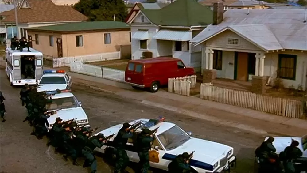 裸の銃を持つ男 PART2 1/2の画像