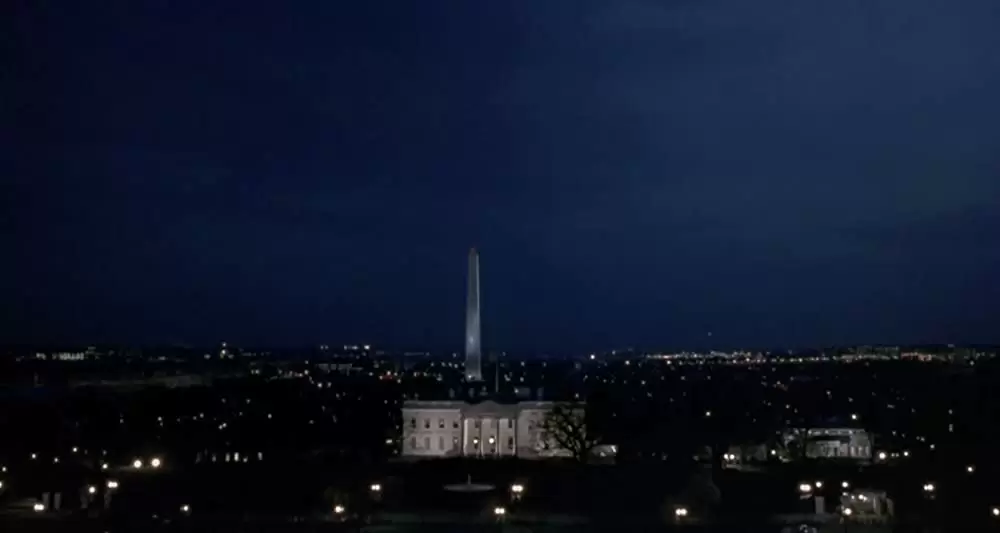 裸の銃を持つ男 PART2 1/2の画像