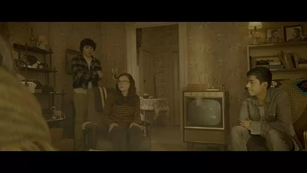 「スケアリーストーリーズ 怖い本」ゾーイ・コレッティ & Michael Garza & オースティン・ザユルの画像