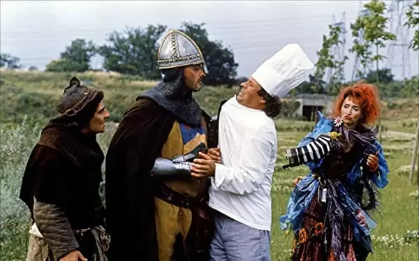 「おかしなおかしな訪問者」ジャン・レノ & クリスチャン・クラビエ & マリー＝アンヌ・シャゼルの画像