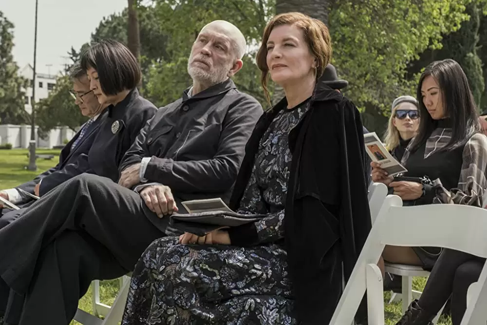 「ベルベット・バズソー: 血塗られたギャラリー​」ジョン・マルコビッチ & レネ・ルッソの画像