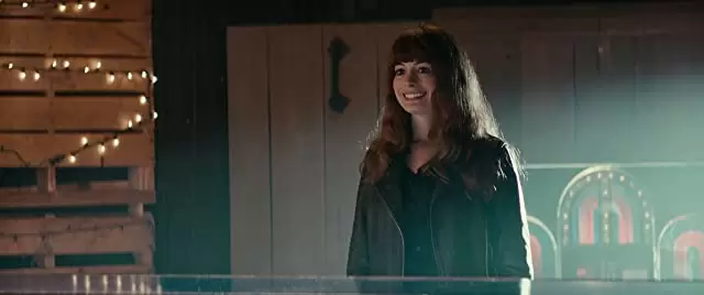 「シンクロナイズドモンスター」アン・ハサウェイの画像