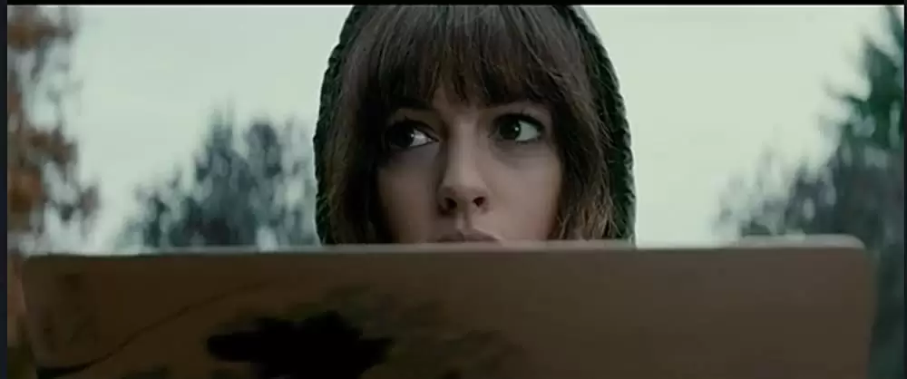 「シンクロナイズドモンスター」アン・ハサウェイの画像