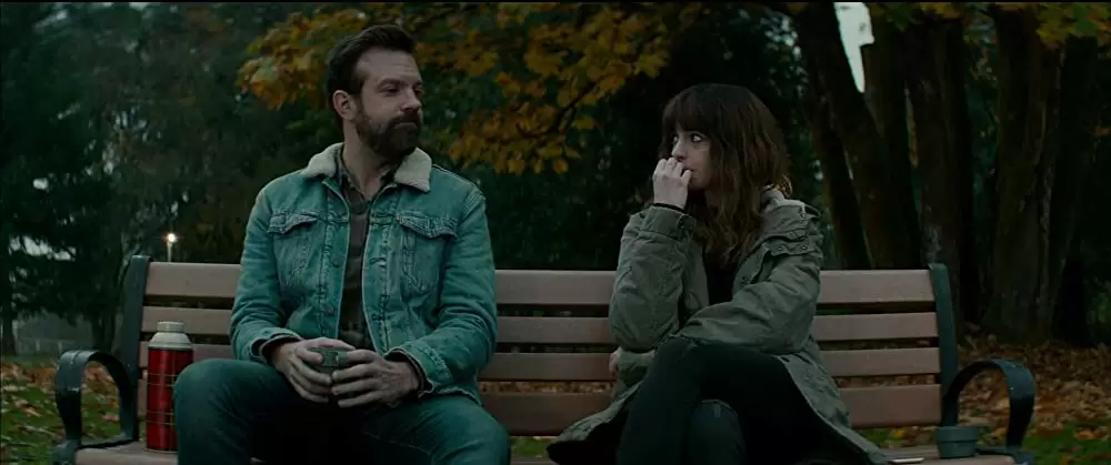 「シンクロナイズドモンスター」アン・ハサウェイ & ジェイソン・サダイキスの画像