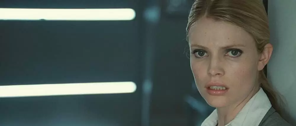 「エグザム」ナタリー・コックスの画像