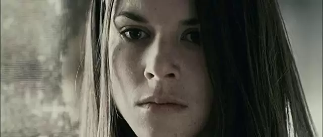 「アイ・スピット・オン・ユア・グレイヴ」サラ・バトラーの画像