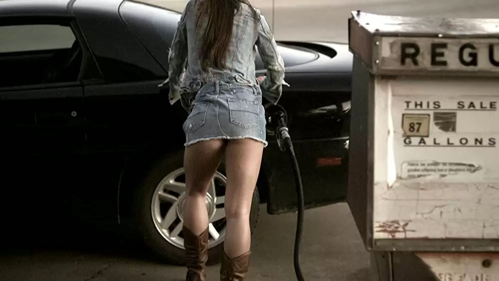 「アイ・スピット・オン・ユア・グレイヴ」サラ・バトラーの画像