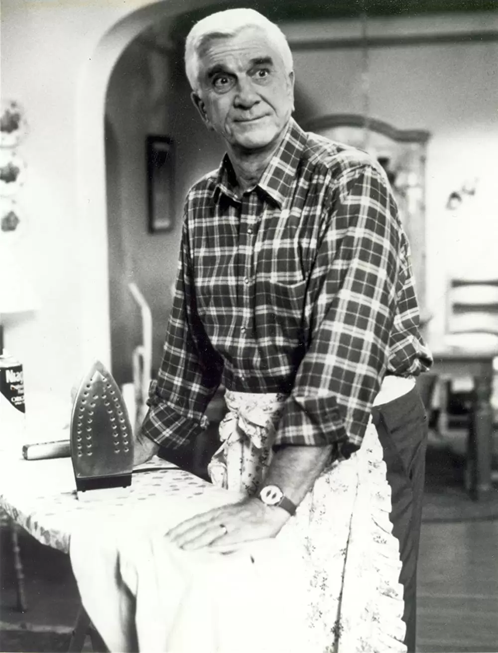 「裸の銃を持つ男PART33 1／3 最後の侮辱」レスリー・ニールセンの画像