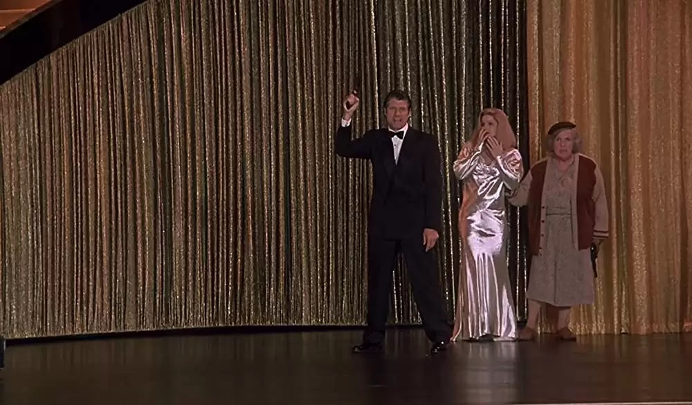 裸の銃を持つ男PART33 1／3 最後の侮辱の画像