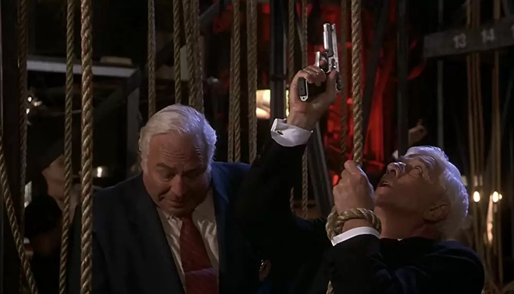 「裸の銃を持つ男PART33 1／3 最後の侮辱」レスリー・ニールセン & ジョージ・ケネディの画像