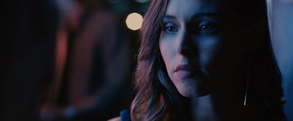 アンダー・ハー・マウスの画像