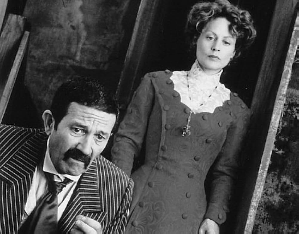 天井桟敷のみだらな人々の画像