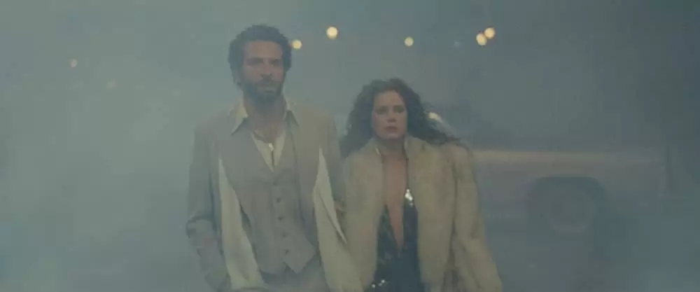 「アメリカン・ハッスル」エイミー・アダムス & ブラッドリー・クーパーの画像