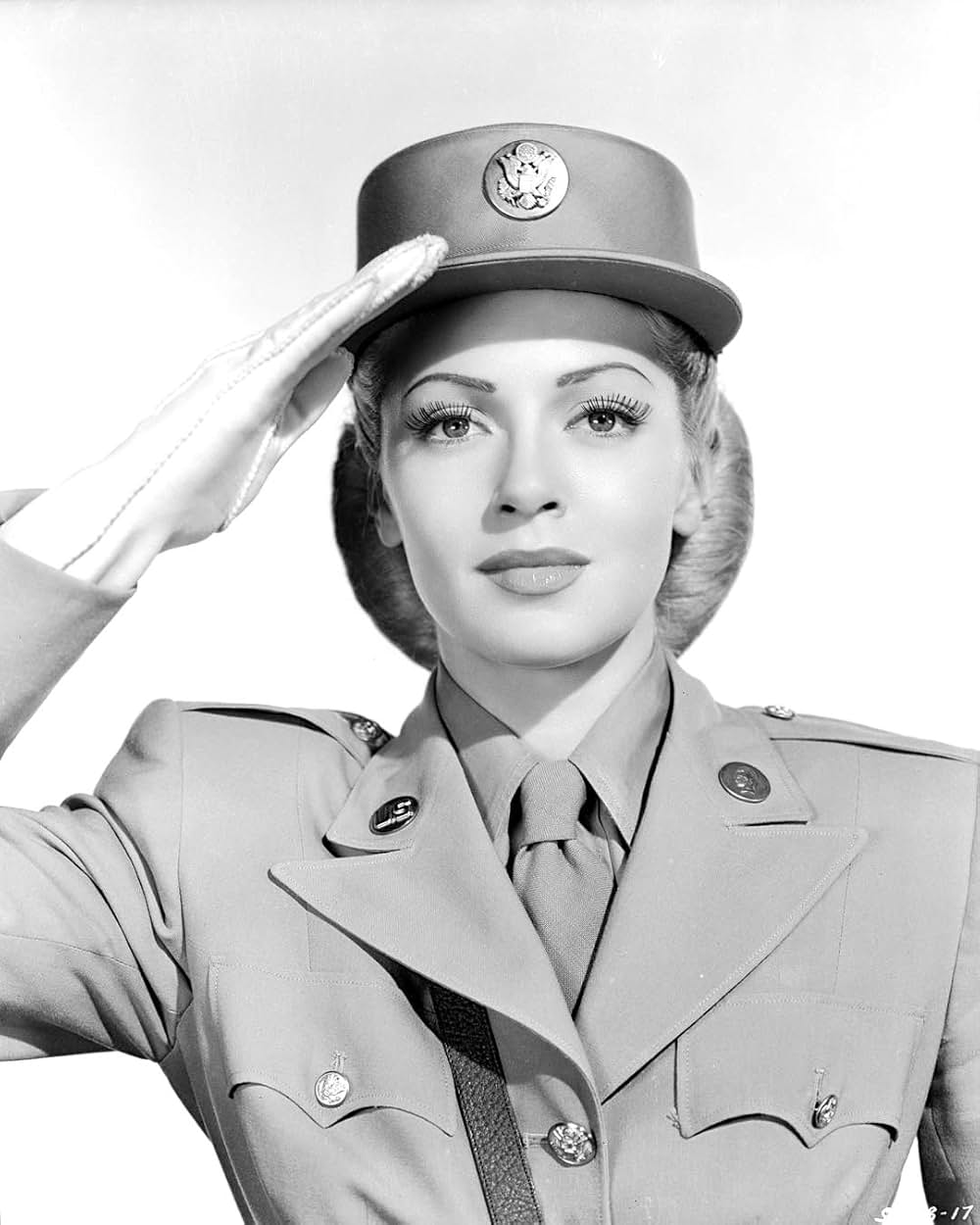 陸軍の美人トリオの画像