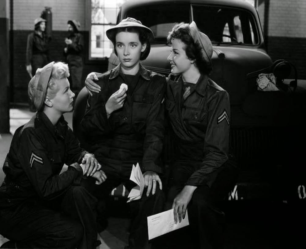 陸軍の美人トリオの画像