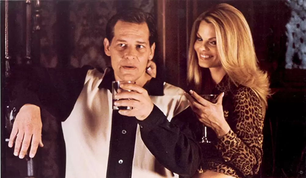 「おまけつき新婚生活」ジェームズ・レマー & アンバー・バレッタの画像