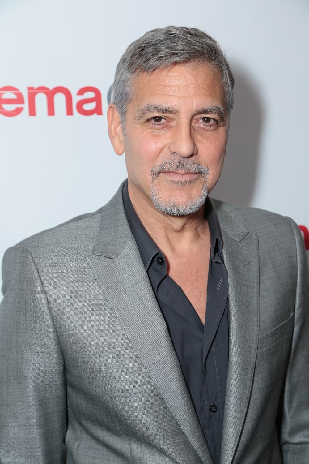 サバービコン 仮面を被った街の画像