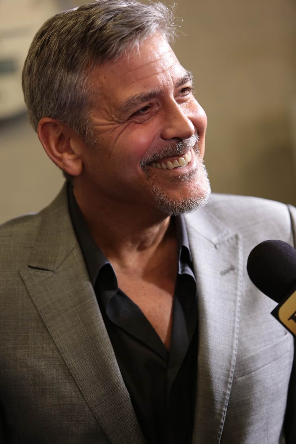 サバービコン 仮面を被った街の画像