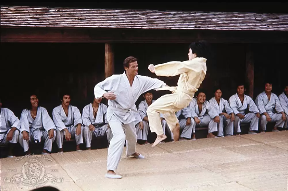 「007／黄金銃を持つ男」ロジャー・ムーアの画像