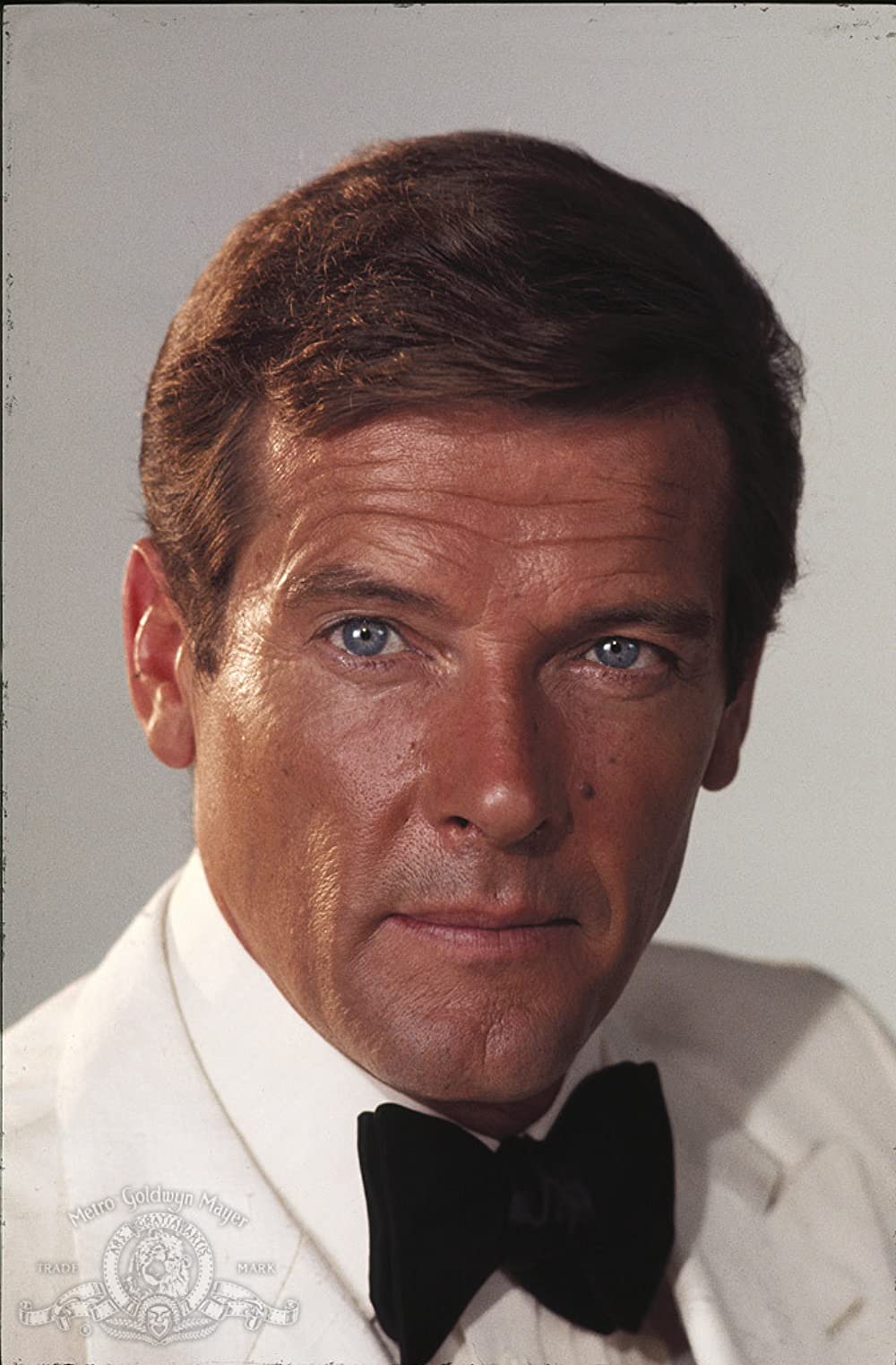 007／黄金銃を持つ男の画像